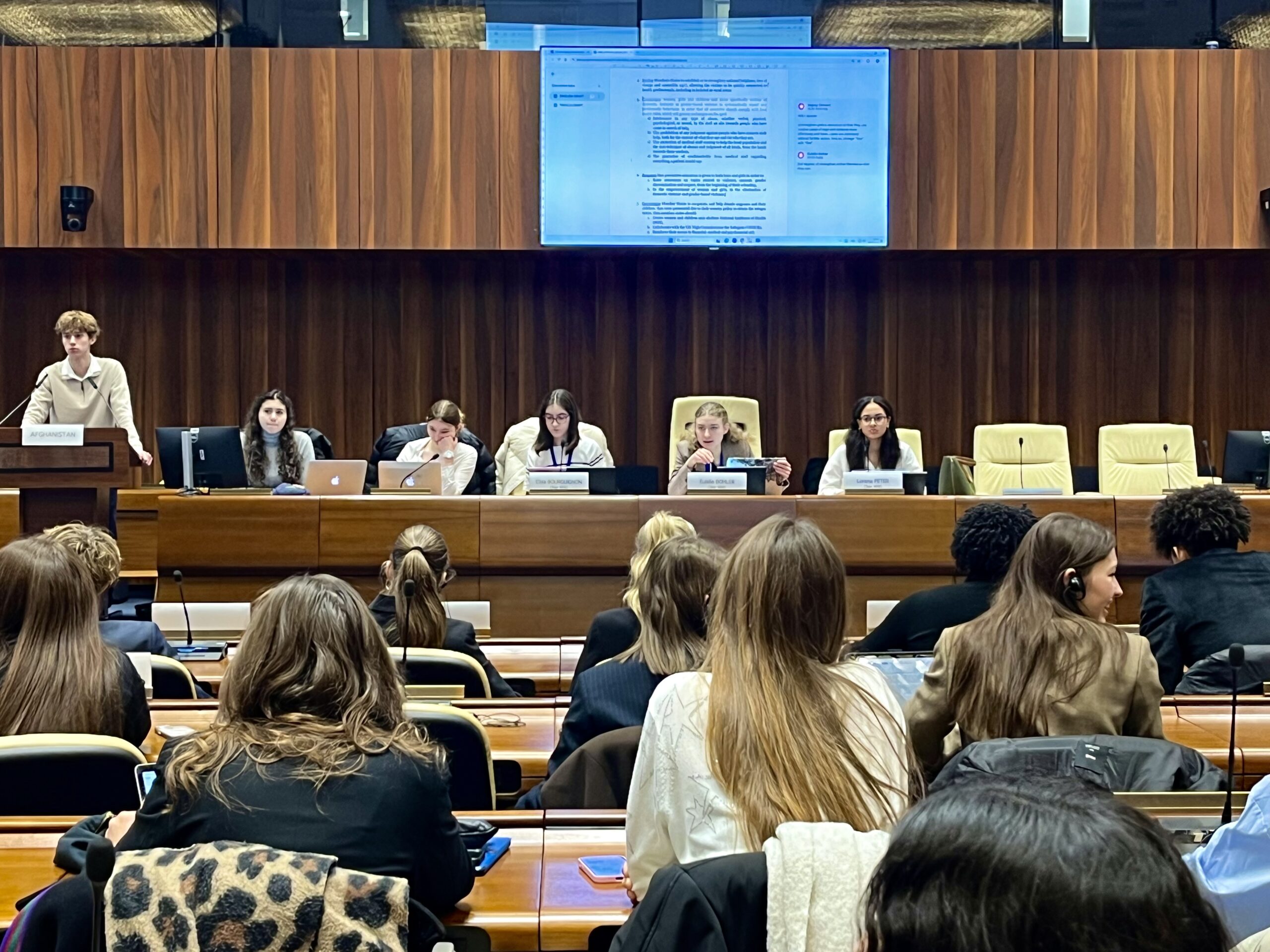 Du lycée aux relations internationales : le parcours engagé de Théo à FerMUN.